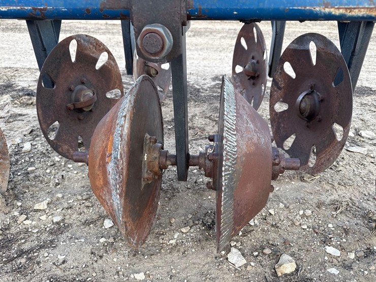 blu-jet-track-closer-image-7