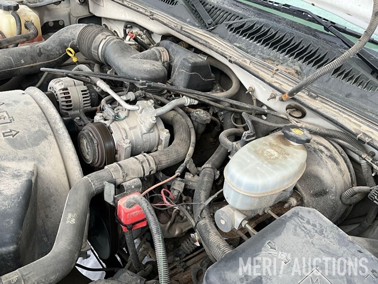 2004-chevrolet-1500-image-28