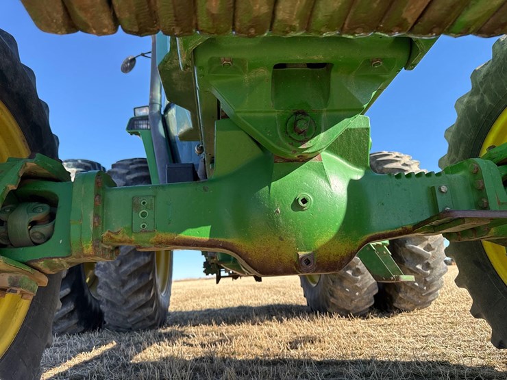 1991-john-deere-4560-image-36