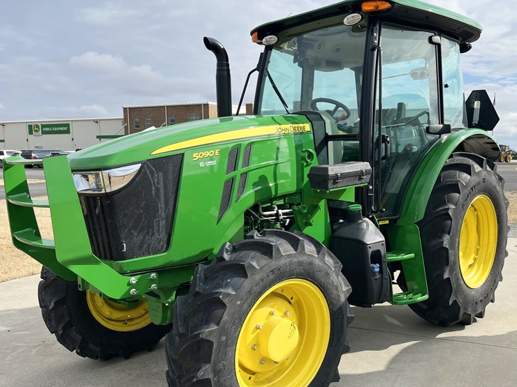 2024-john-deere-5090e-image-1