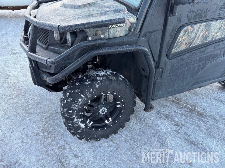 2019-john-deere-gator-image-10