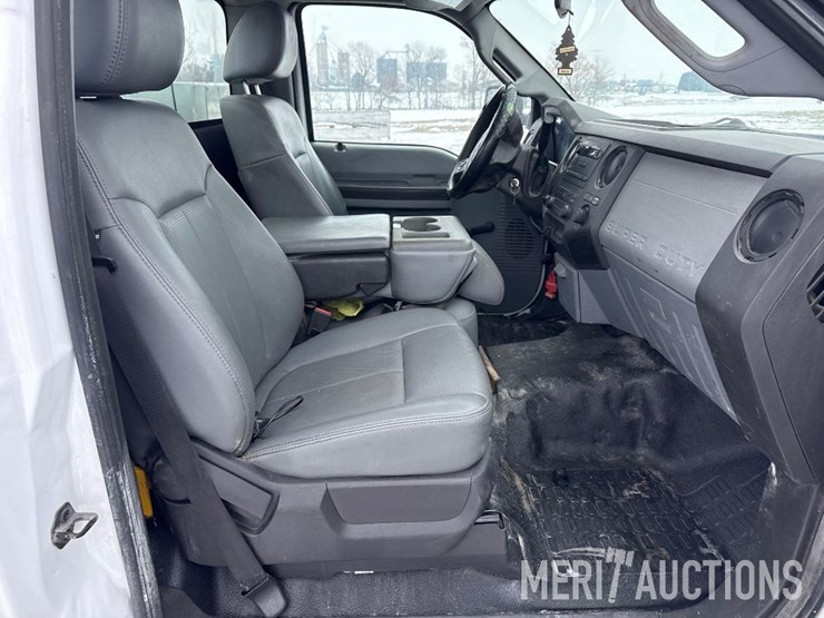 2011-ford-f350-image-29