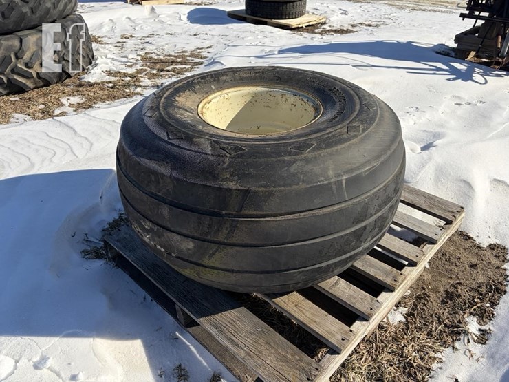 21.5l-16.1-float-tire-image-1