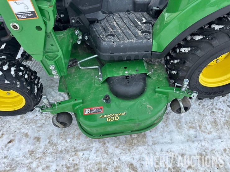 2021-john-deere-1023e-image-14