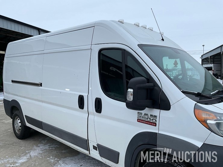 2017-ram-promaster-2500-image-17