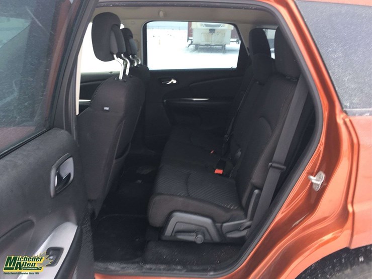 2012-dodge-journey-image-15