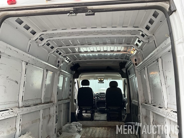 2017-ram-promaster-2500-image-29