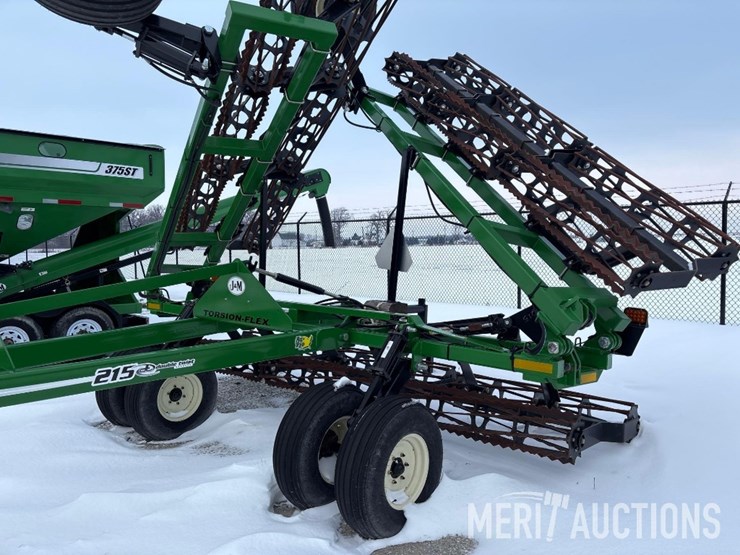 2024-j&m-tf215-image-2