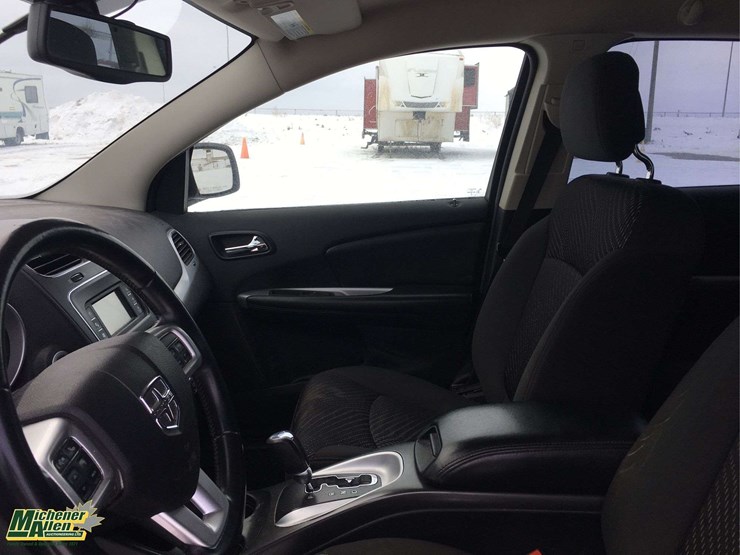 2012-dodge-journey-image-21