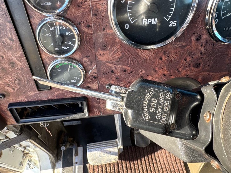 1999-international-60-image-18