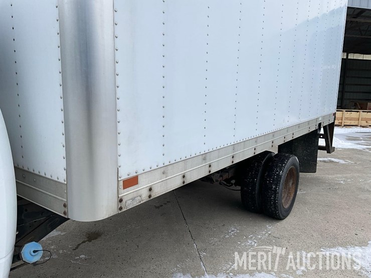 2016-dodge-5500-box-truck-image-14