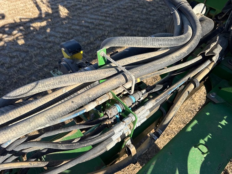 2014-john-deere-1770nt-image-82