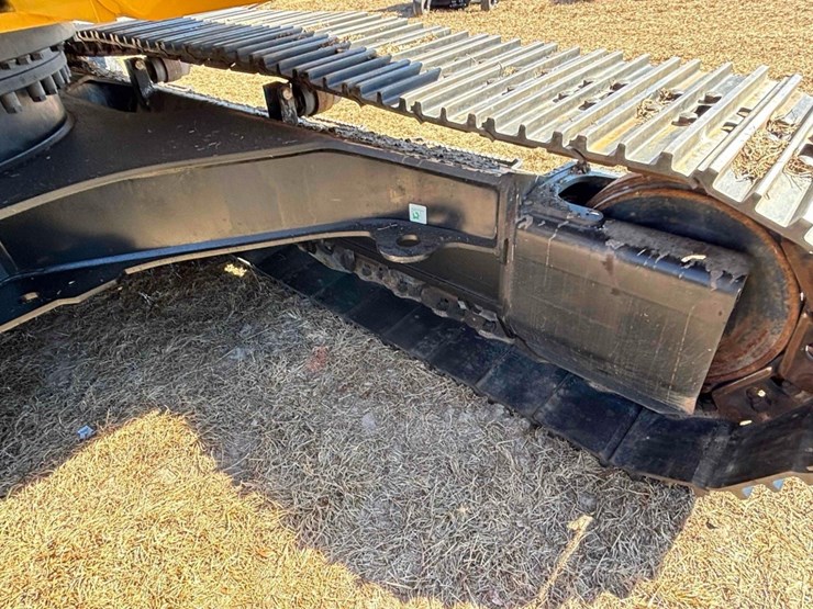 caterpillar-323-image-13