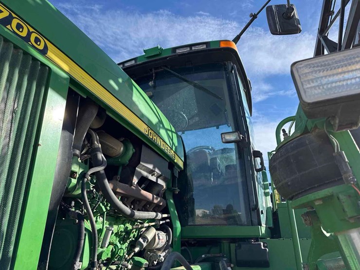 2000-john-deere-4700-image-74