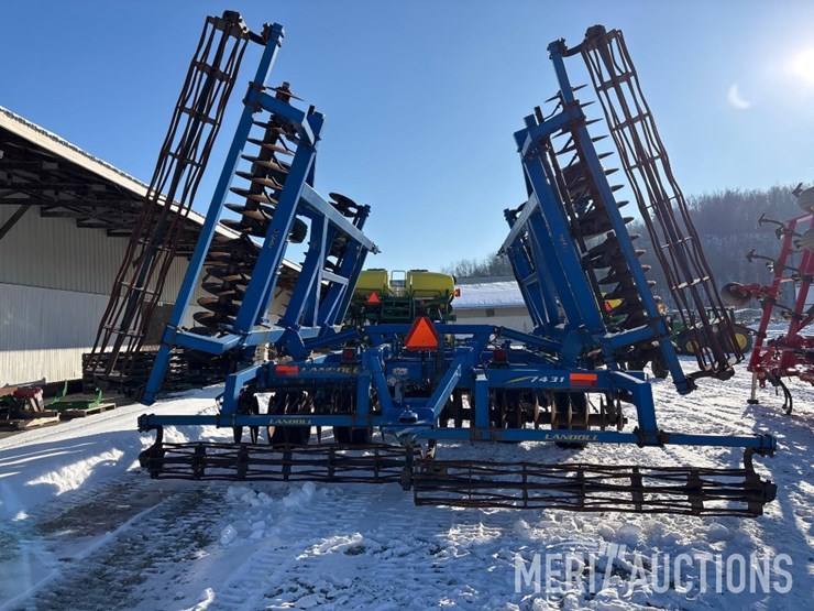2012-landoll-4731-33-vertical-tillage-tool-image-6
