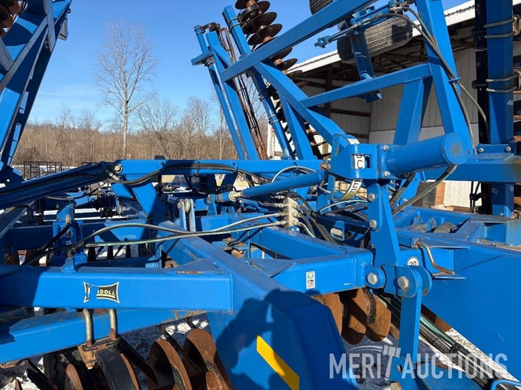 2012-landoll-4731-33-vertical-tillage-tool-image-12