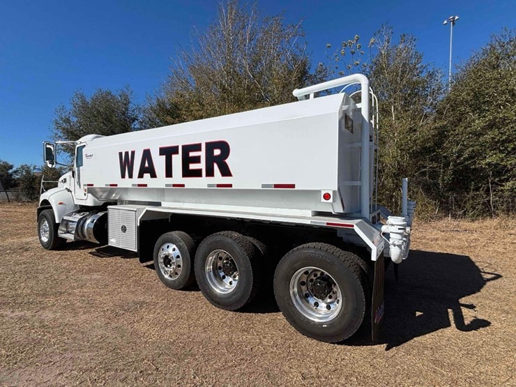 2019-peterbilt-348-image-5