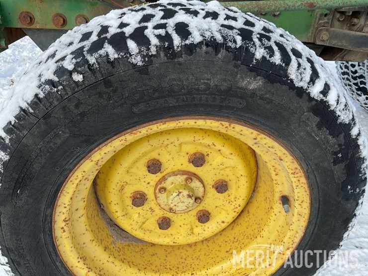 1984-john-deere-750-image-12