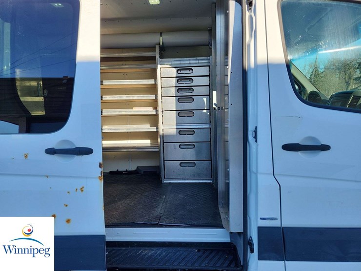 2011-mercedes-benz-sprinter-cargo-van-image-15