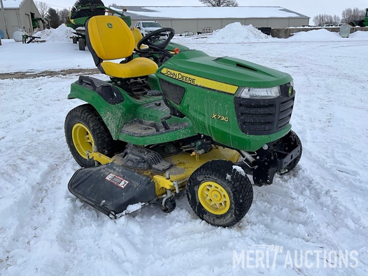 2022-john-deere-x730-image-7