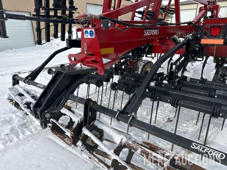 2021-salford-550-image-27