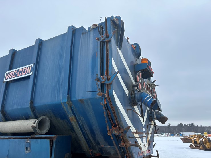 1990-ford-l9000-image-21