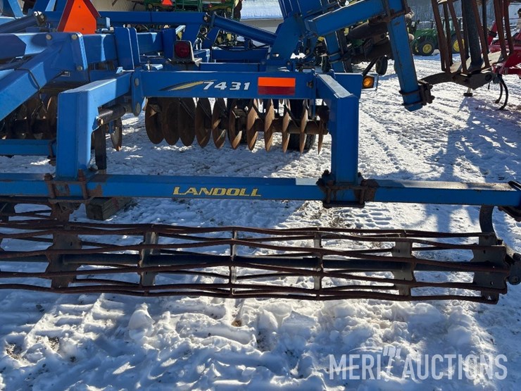 2012-landoll-4731-33-vertical-tillage-tool-image-26
