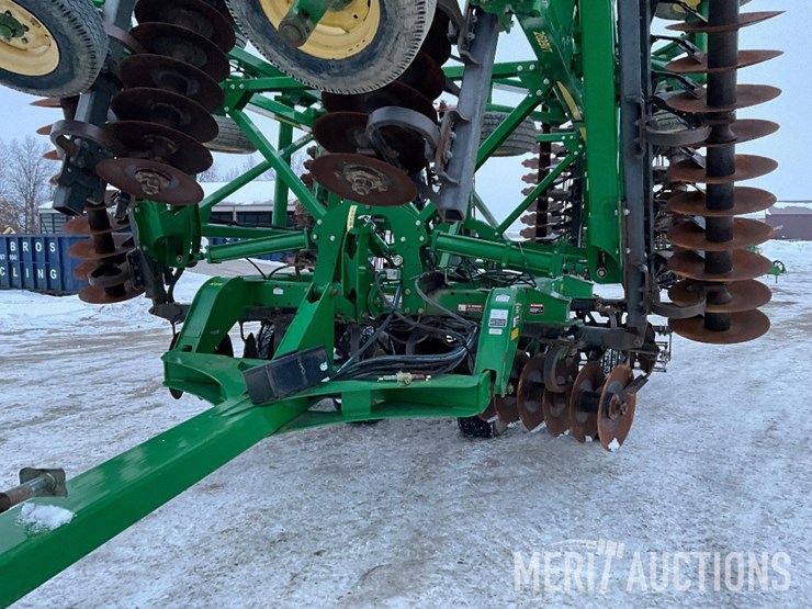 2013-john-deere-2623vt-image-9