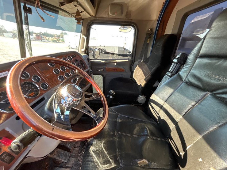 2007-peterbilt-357-image-14