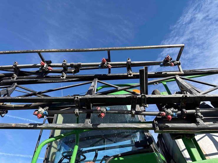 2000-john-deere-4700-image-62