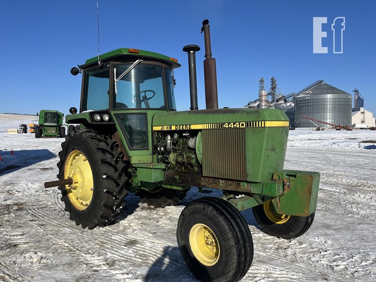 john-deere-4440-image-7