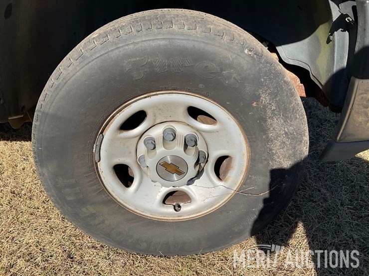 2001-chevrolet-2500-image-12