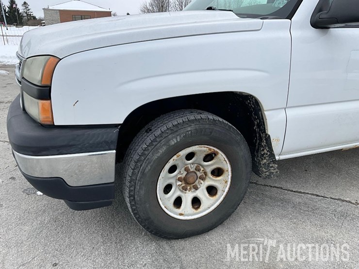 2006-chevrolet-silverado-1500-image-11