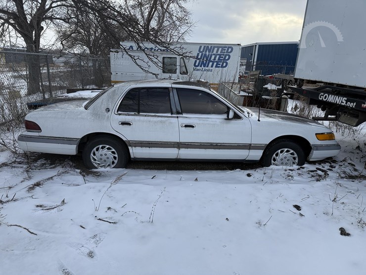 1992-mercuary-grand-marquis-image-7