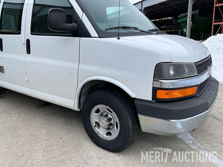 2014-chevrolet-2500-image-14