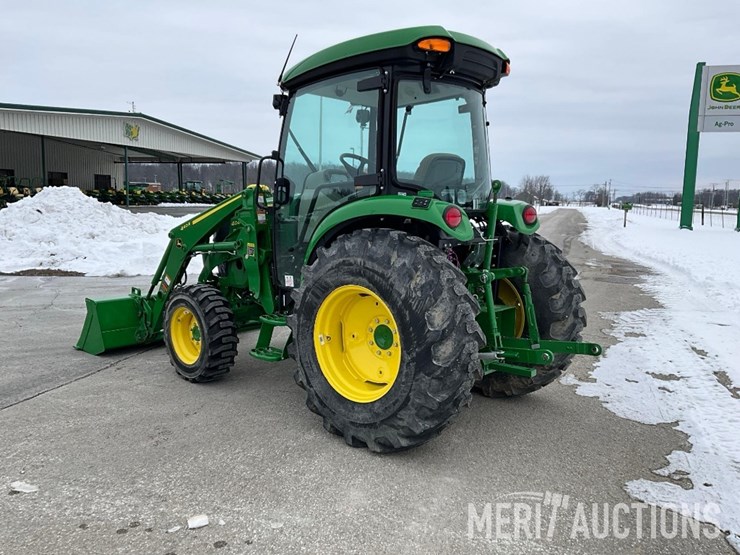 2024-john-deere-4044r-image-27
