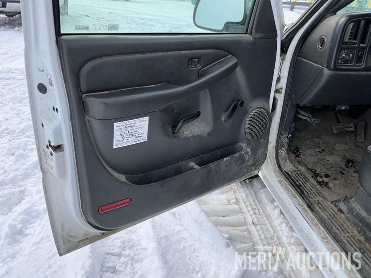 2004-chevrolet-1500-image-34