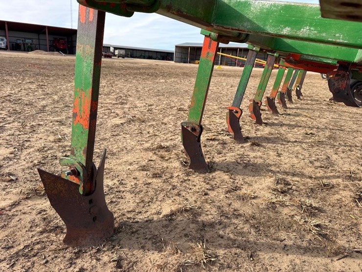 9-shank-cultivator-image-15