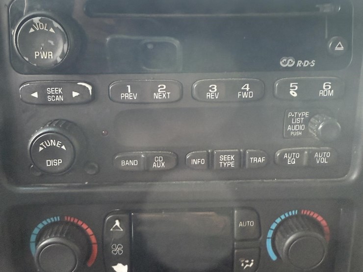 2003-chevrolet-silverado-2500-image-20