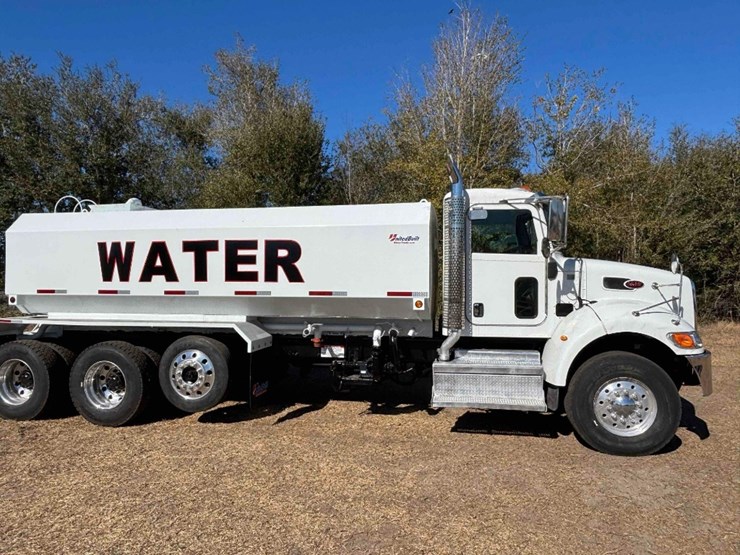 2019-peterbilt-348-image-34