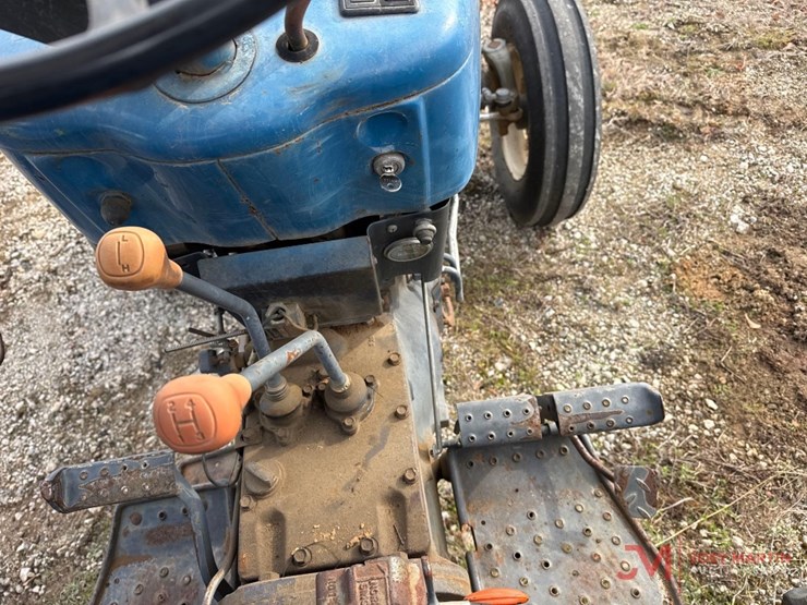 new-holland-3930-image-17