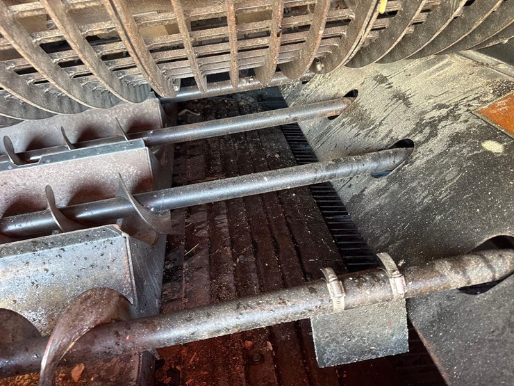 2009-case-ih-2577-image-70