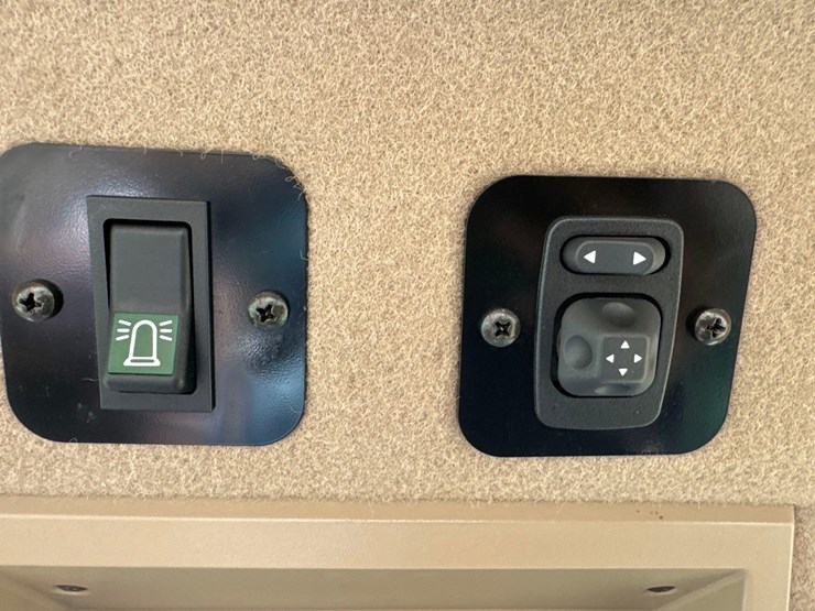 2010-john-deere-7830-image-97