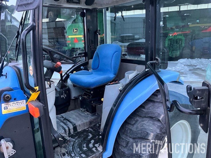 2010-new-holland-boomer-3050-image-27