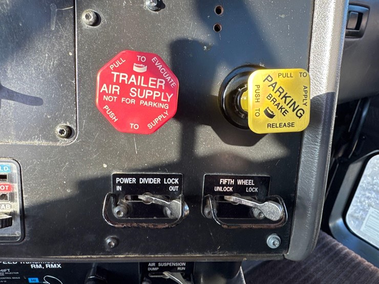 1998-international-9100-image-31