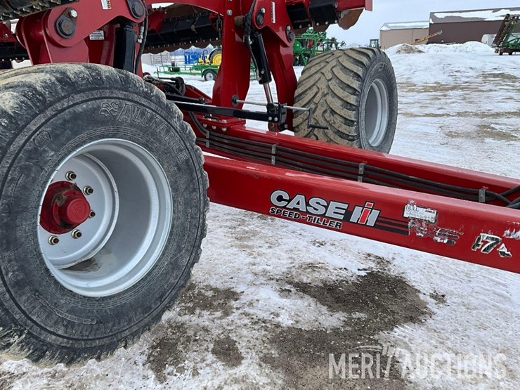 2020-case-ih-475-image-31