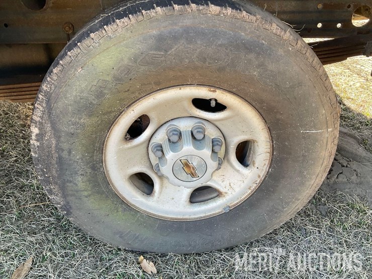 2001-chevrolet-2500-image-10