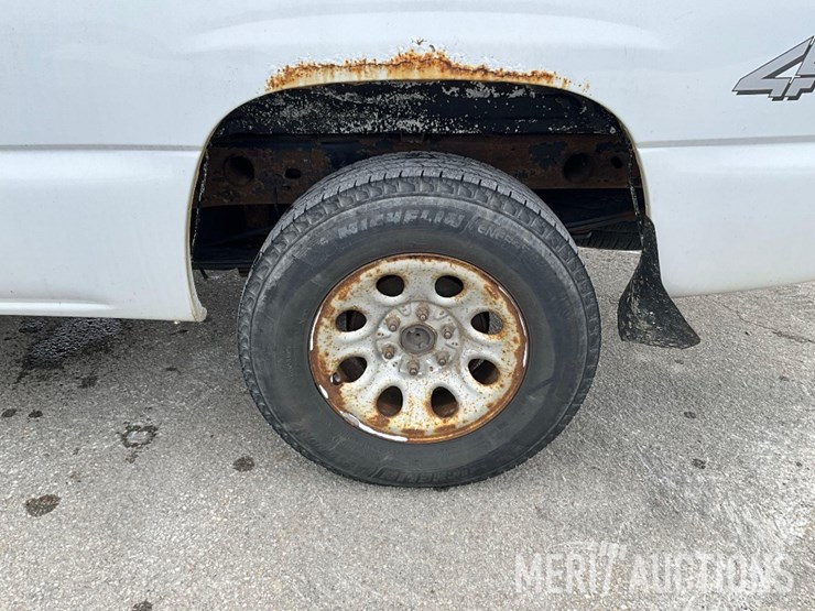 2006-chevrolet-silverado-1500-image-17