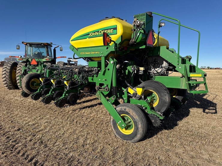 2014-john-deere-1770nt-image-3