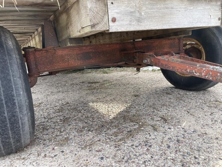 meyers-16'-hay-wagon-image-4